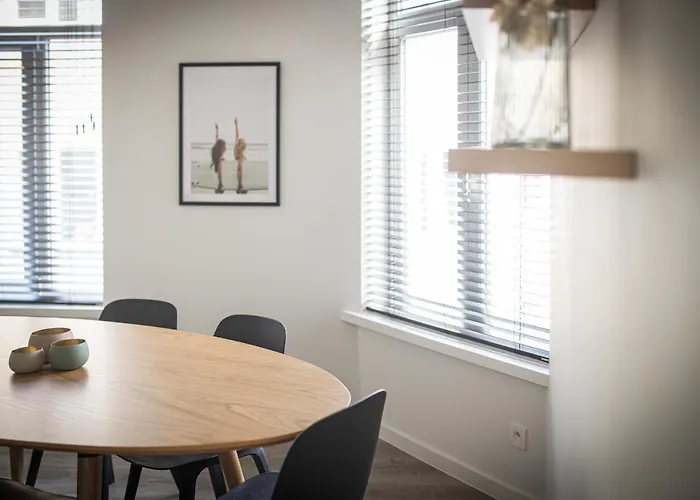 Etage 2 - Appartement In Centrum, 300M Van Zee En Gratis Parking